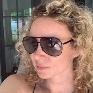 Black Gucci aviators